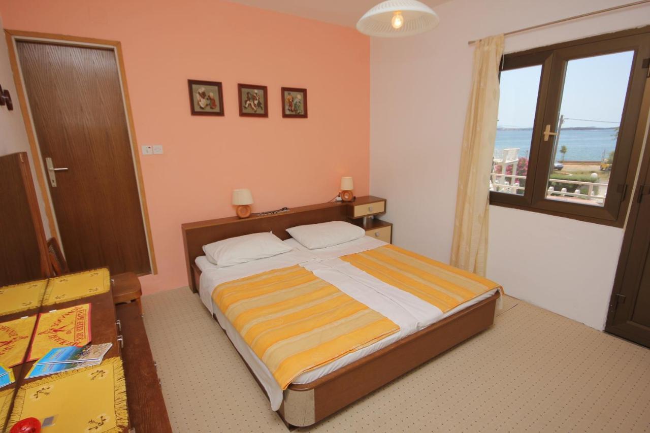 Rooms By The Sea Pasman - 8223 Kültér fotó