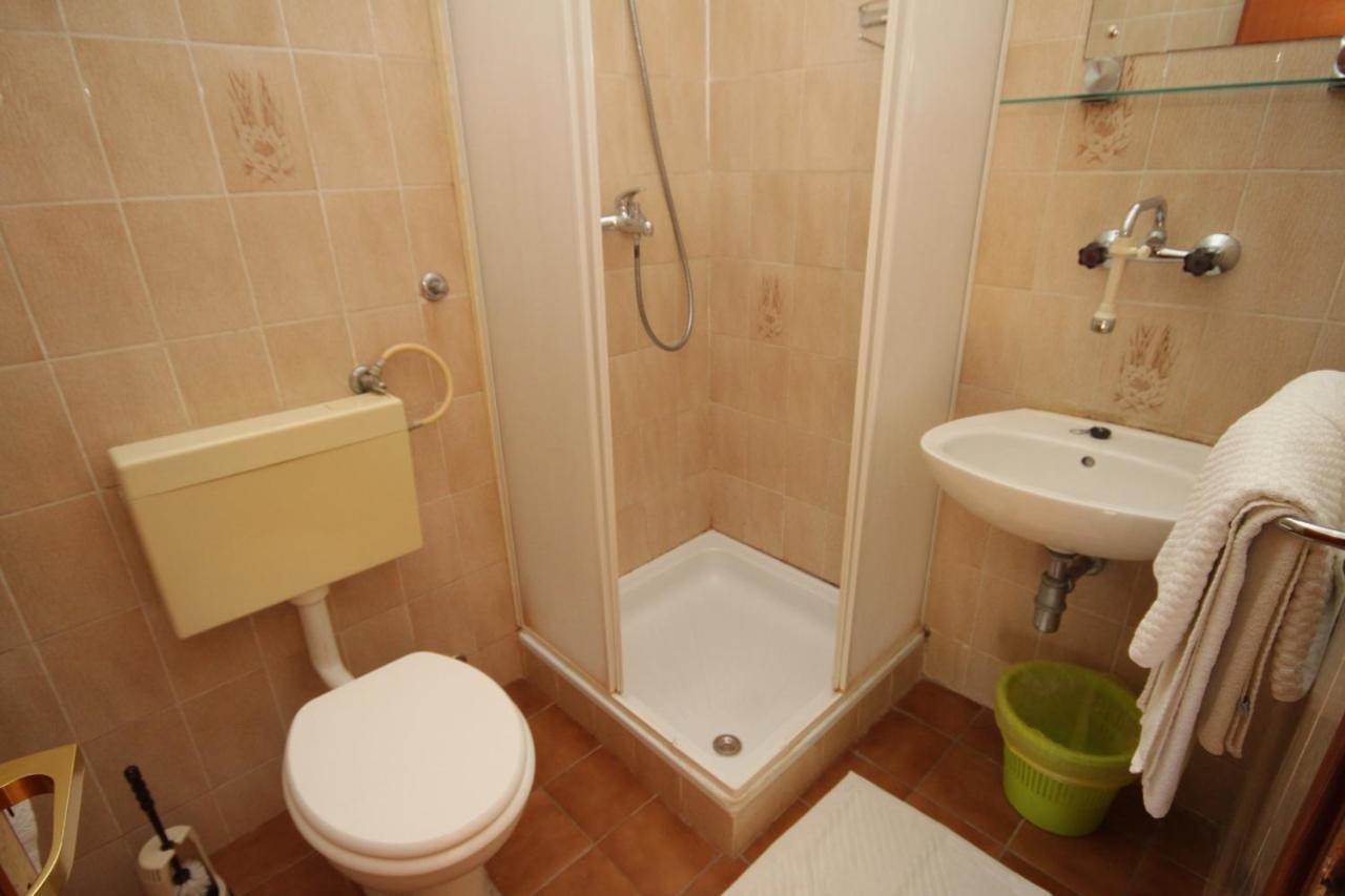 Rooms By The Sea Pasman - 8223 Kültér fotó